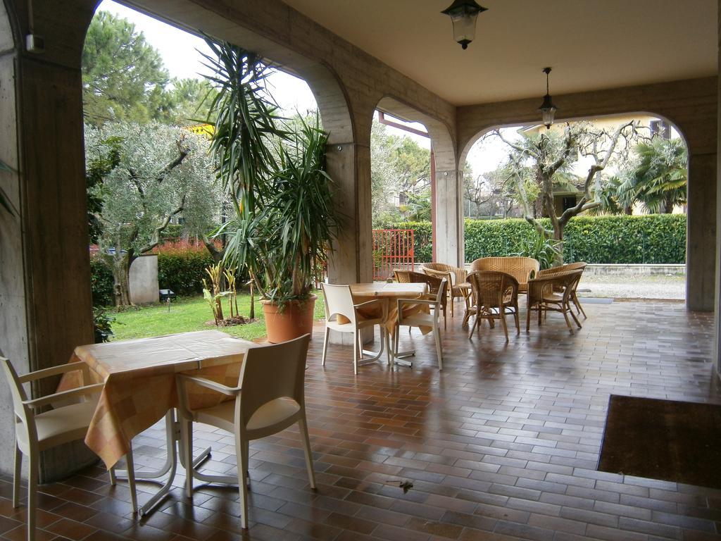 Hotel Chiara Sirmione Exterior photo